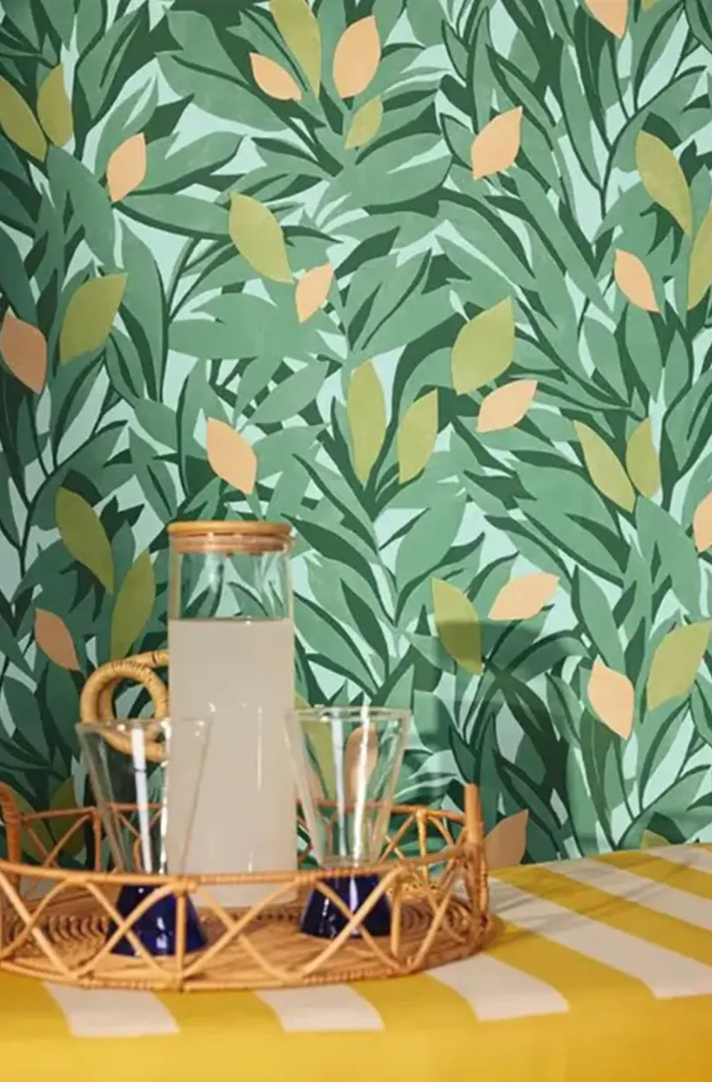 Closeup of a wallpaper showing its Contemporary, Floral, Nature pattern, color, and subtle texture.