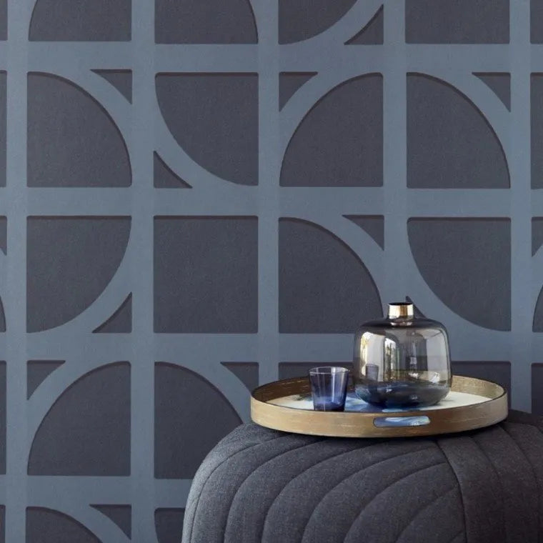 Closeup of a wallpaper showing its Art-Deco, Contemporary, Dramatic, Geometric, Monochrome, Unicolour pattern, color, and subtle texture.