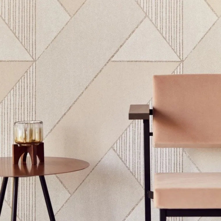 Closeup of a wallpaper showing its Art-Deco, Contemporary, Geometric, Neutrals pattern, color, and subtle texture.