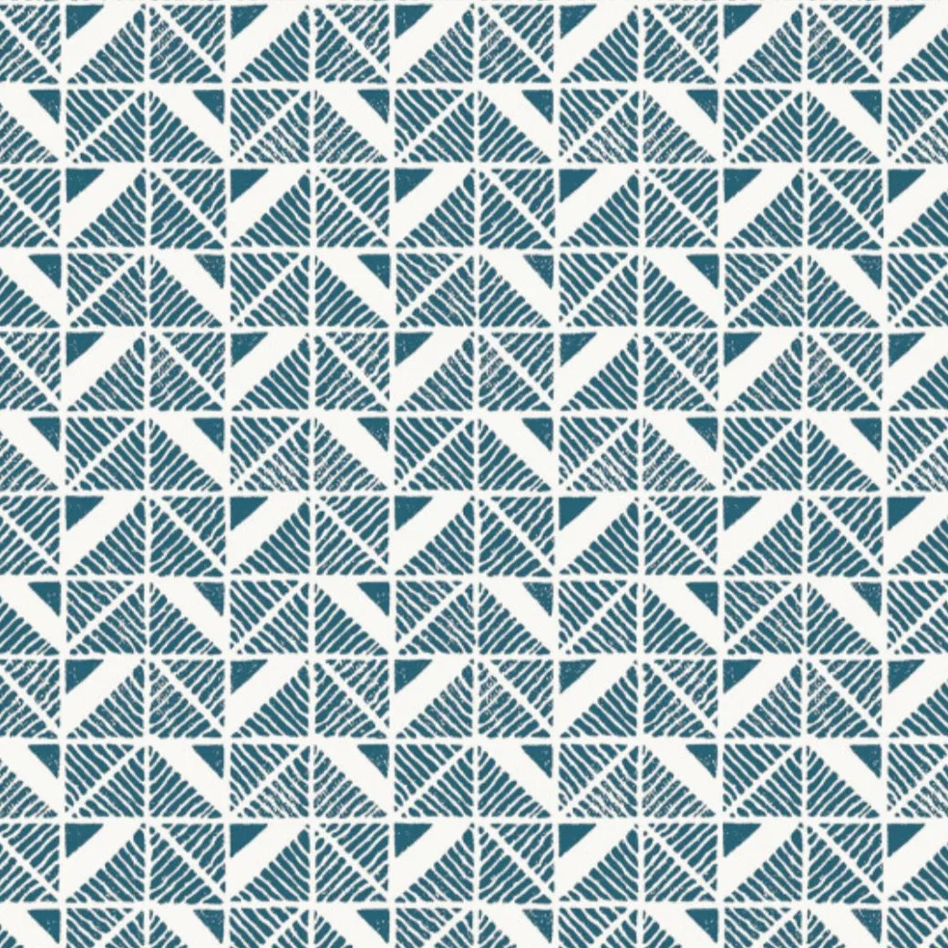 Closeup of a wallpaper showing its Art-Deco, Contemporary, Two-tone pattern, color, and subtle texture.