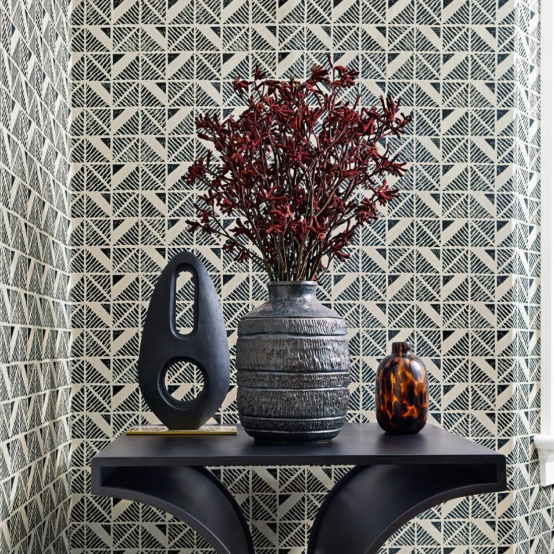 Closeup of a wallpaper showing its Art-Deco, Contemporary, Neutrals, Two-tone pattern, color, and subtle texture.