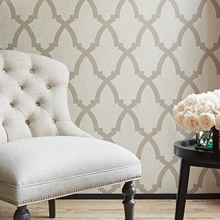 Closeup of a wallpaper showing its Contemporary, Trellis, Two-tone pattern, color, and subtle texture.