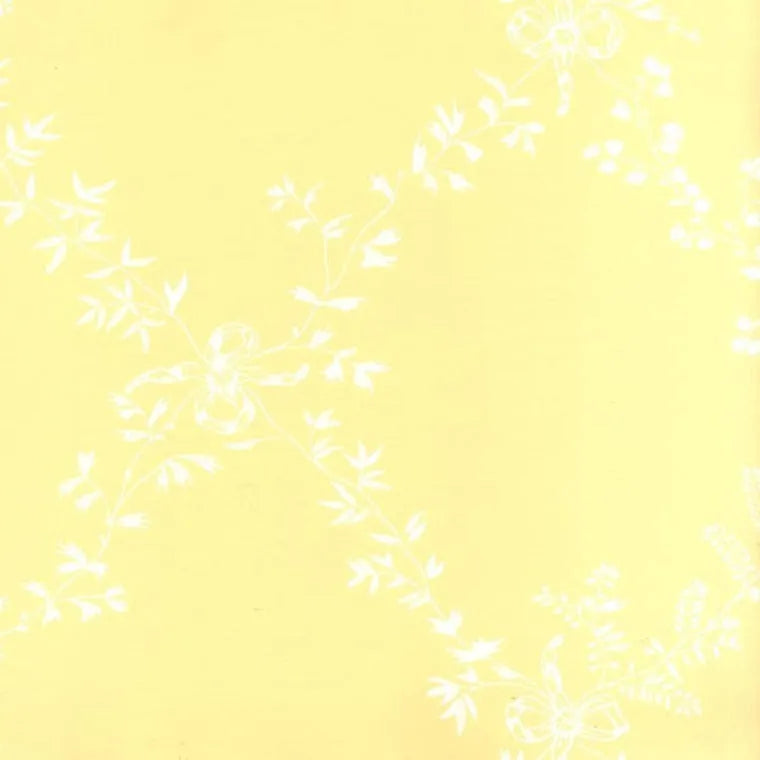 Closeup of a wallpaper showing its Floral, Neutrals, Trellis, Two-tone, Yellow pattern, color, and subtle texture.