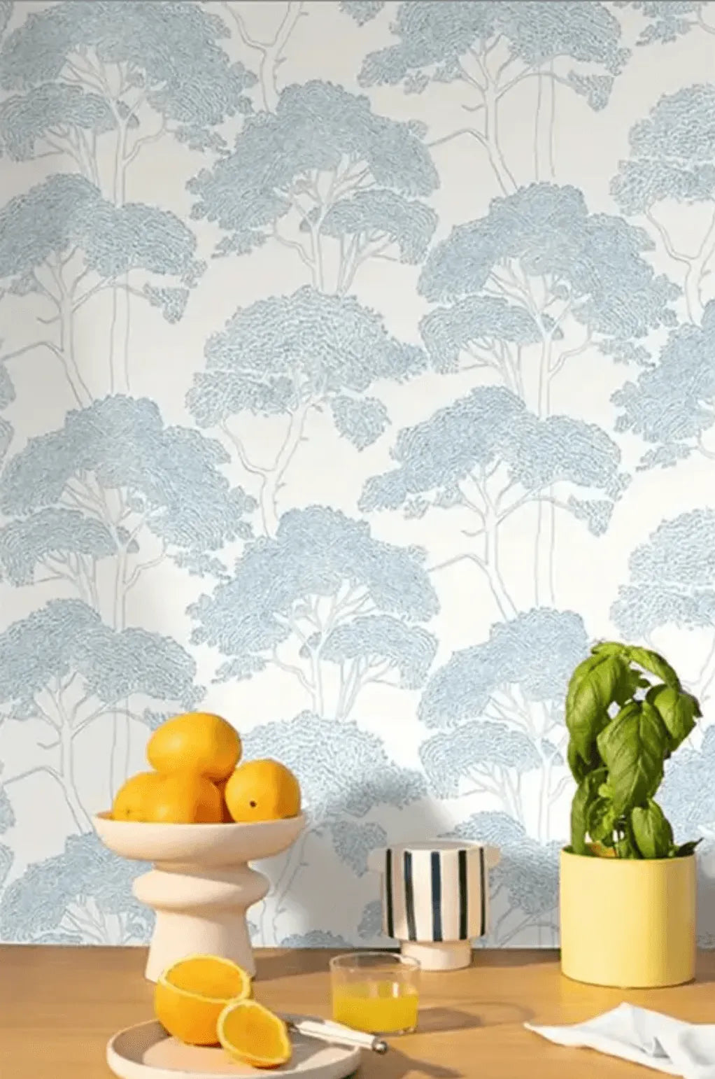 Closeup of a wallpaper showing its Contemporary, Nature, Two-tone pattern, color, and subtle texture.