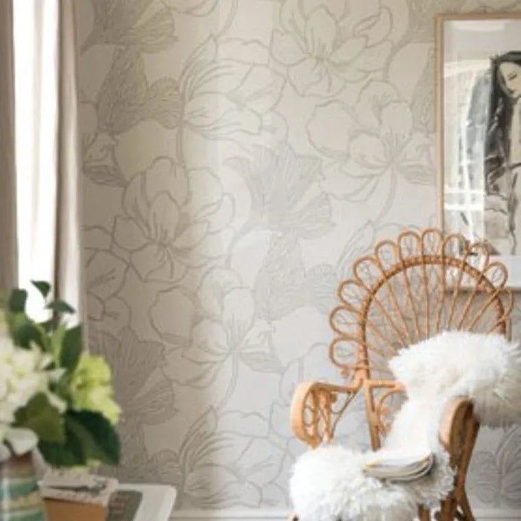 Closeup of a wallpaper showing its Contemporary, Floral, Nature, Neutrals pattern, color, and subtle texture.