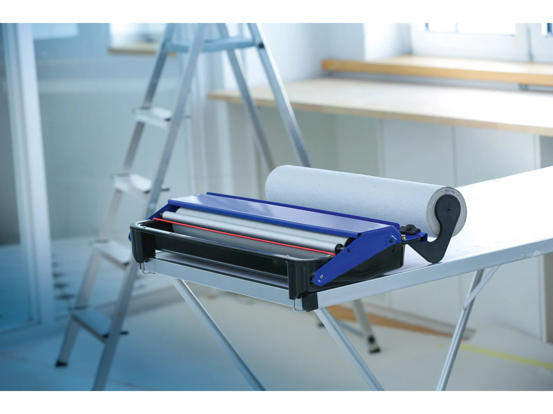 Pasting Machine with Integrated Roll Holder