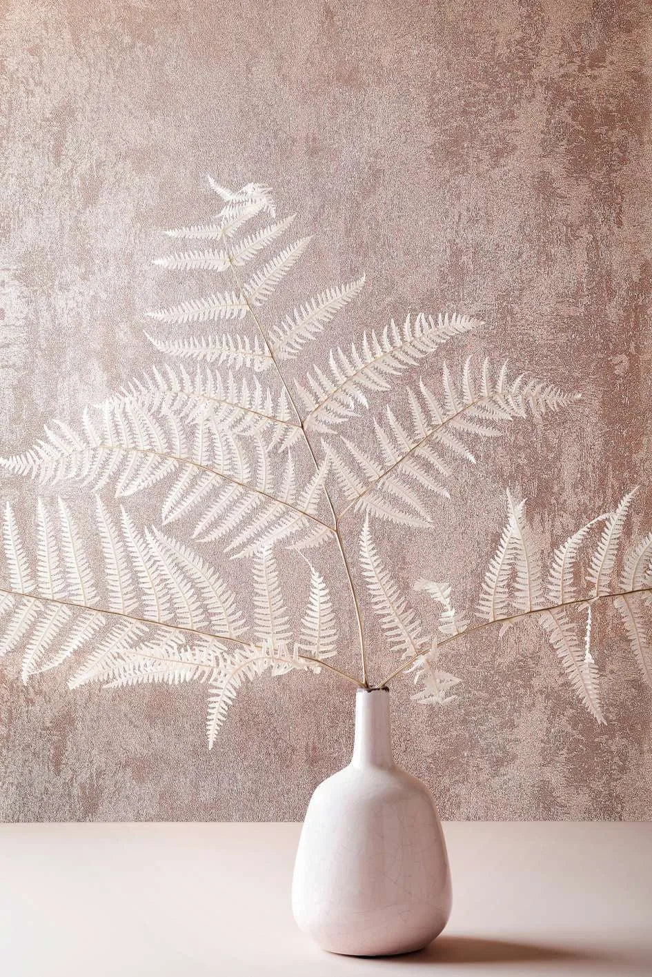 Marburg City Glow 34279 warm beige plaster-effect non-woven wallpaper.