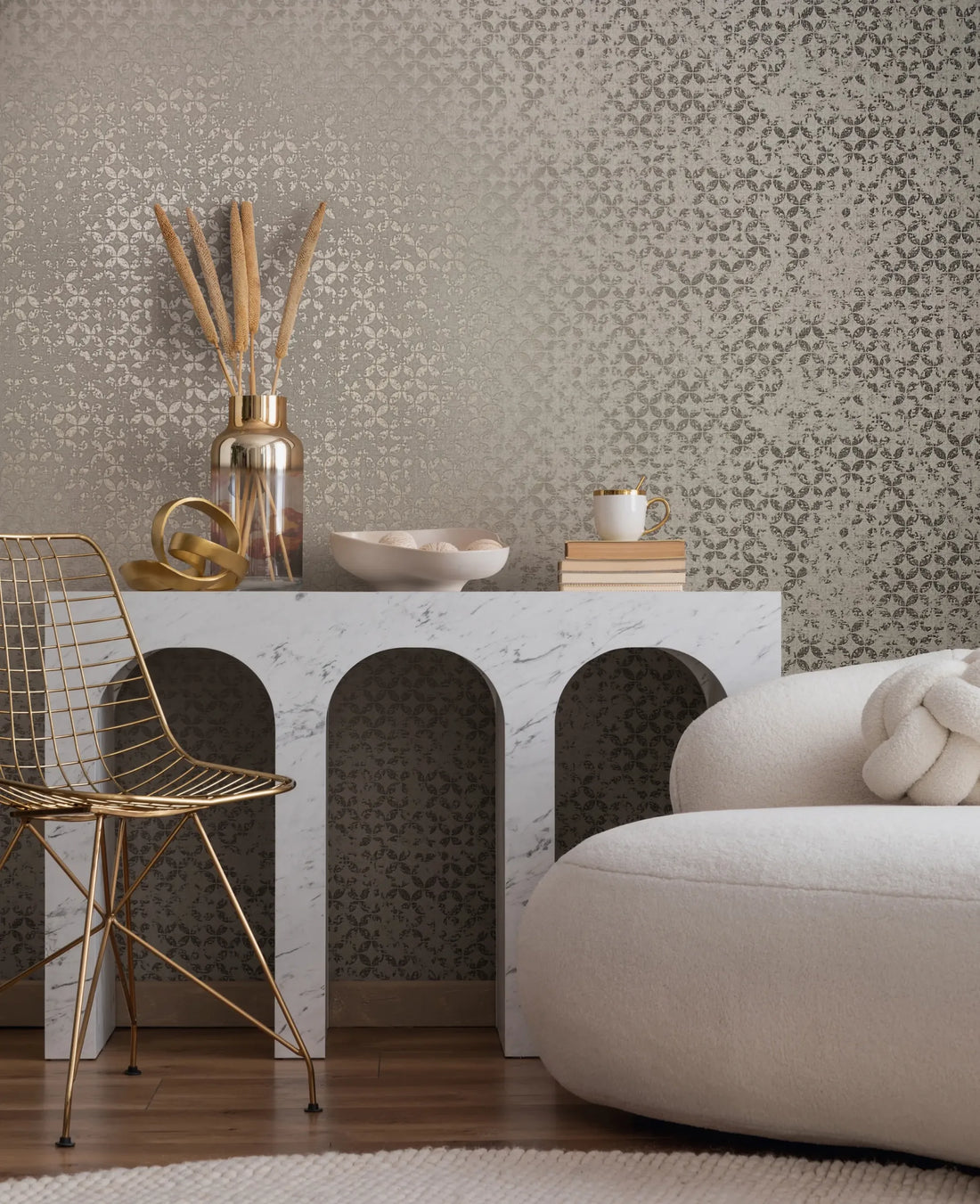 Marburg City Romance 35118 grey geometric trellis wallpaper with a subtle plaster-like texture