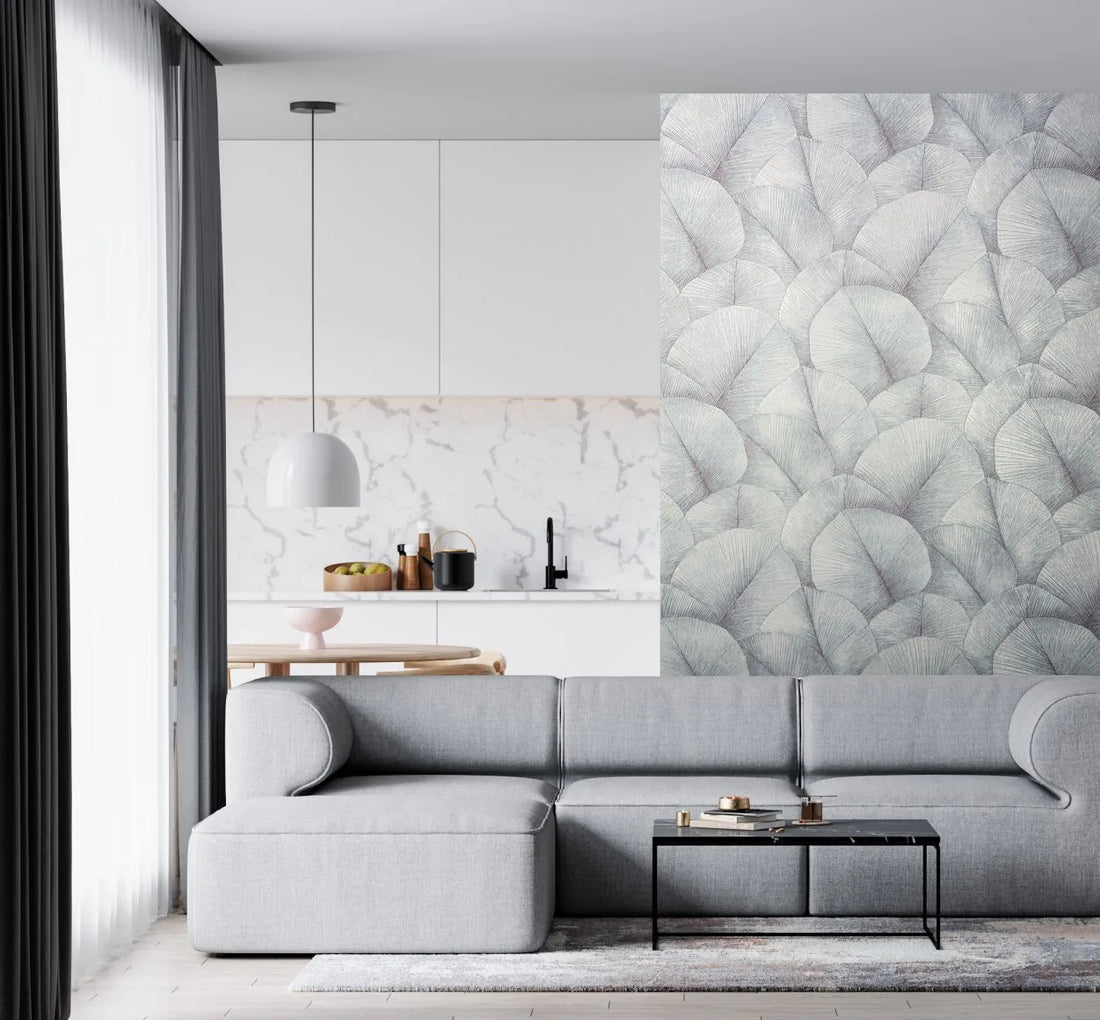 Marburg Kumano 34512 wallpaper with oversized layered leaves in cool light grey.